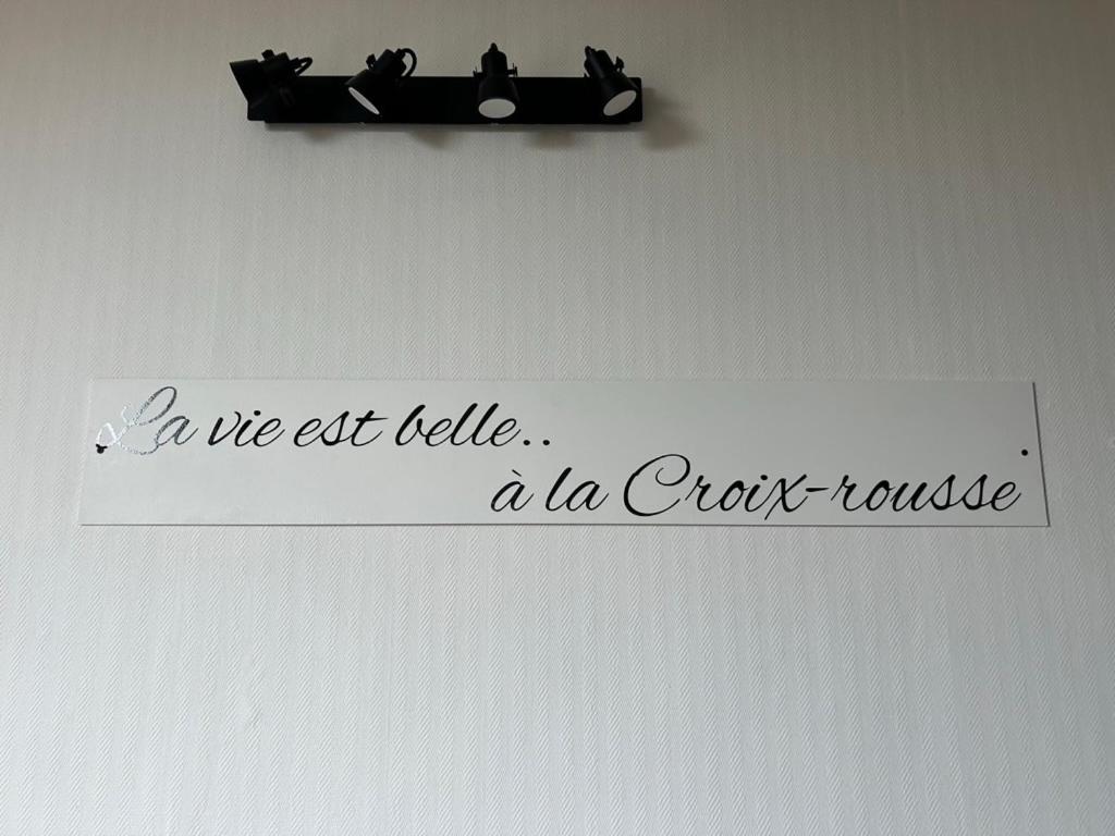 Hotel De La Croix-Rousse Лион Экстерьер фото