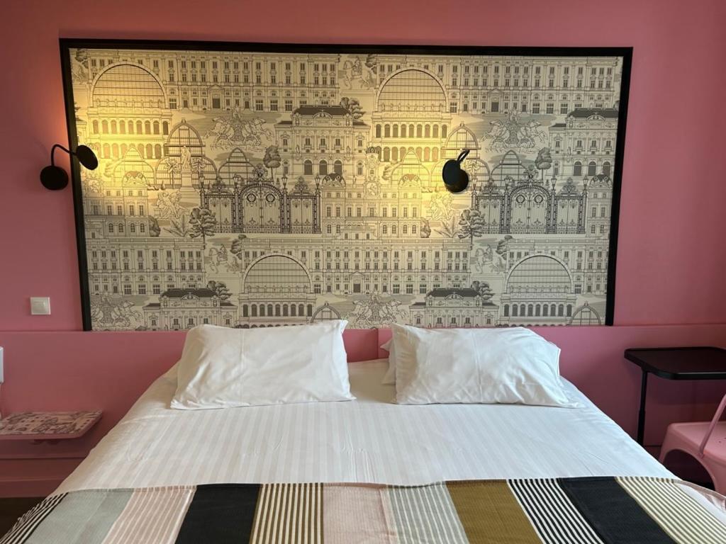 Hotel De La Croix-Rousse Лион Экстерьер фото